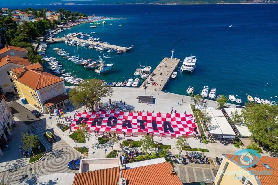 Apartments Adriatic 3 Селце Экстерьер фото