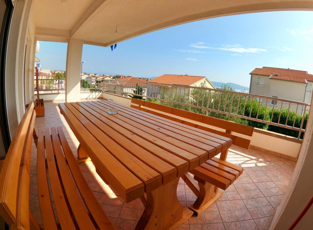 Apartments Adriatic 3 Селце Экстерьер фото